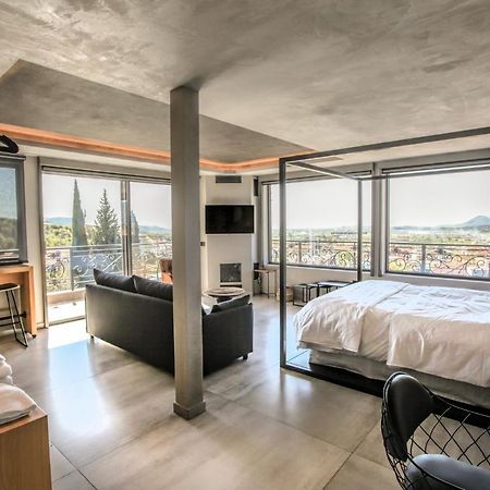 קאלאבאקה Meteora Heaven And Earth Premium Suites - Adults Friendly מראה חיצוני תמונה