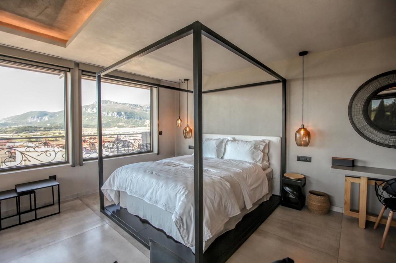 קאלאבאקה Meteora Heaven And Earth Premium Suites - Adults Friendly מראה חיצוני תמונה