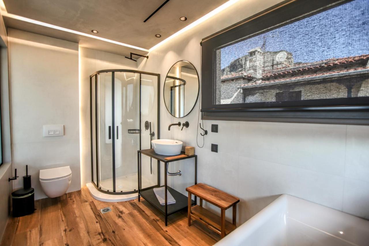 קאלאבאקה Meteora Heaven And Earth Premium Suites - Adults Friendly מראה חיצוני תמונה
